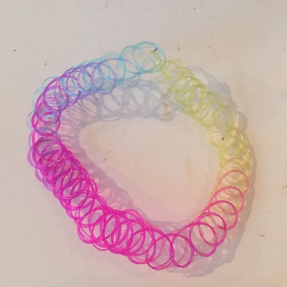 Rainbow choker