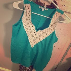 Cute turquoise tank! Size Sm.