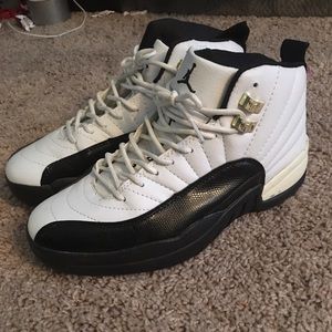 Jordan 12 taxi
