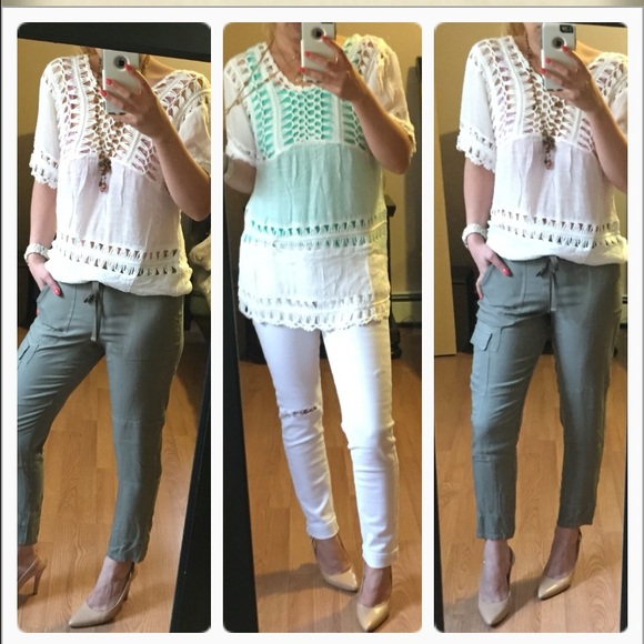 Tops - Last one 💕Delicate spring top💕