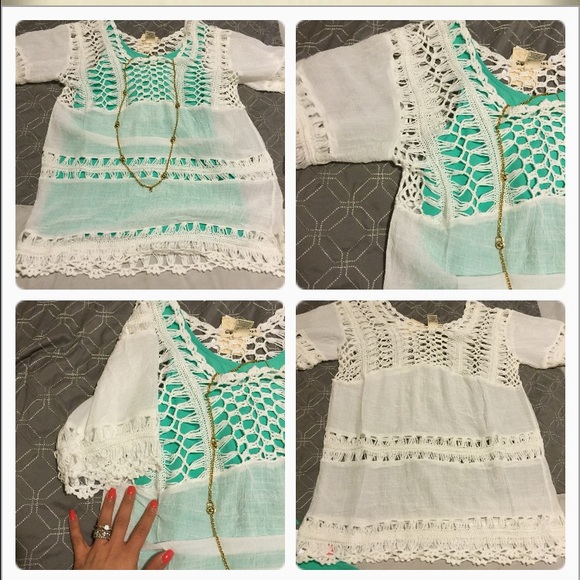 Last one ๐Delicate spring top๐ - Picture 2 of 3