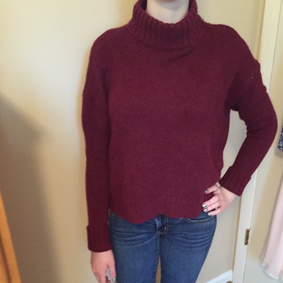 Brand new American eagle turtleneck
