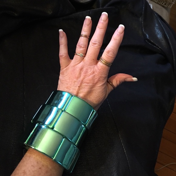 GIFTED🎁 - Picture 4 of 4