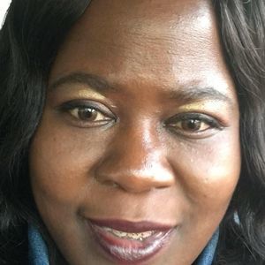 Meet your Posher, Ebony