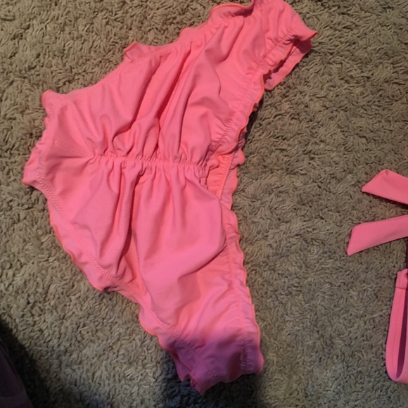 Victorias Secret Flamingo Bikini - Picture 3 of 4