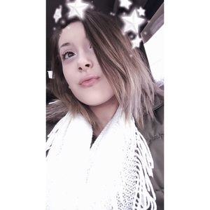 Meet your Posher, Julia