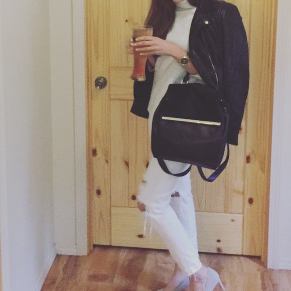 Meet your Posher, Sarah - Picture 1 of 1