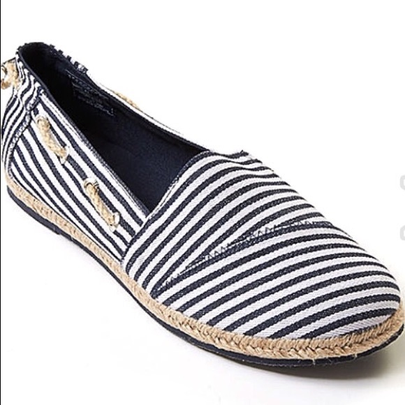 Nautica Blue Stripped Flats