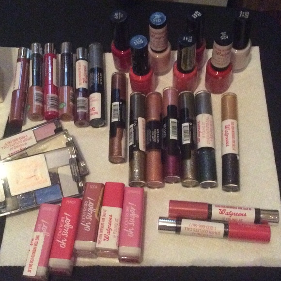 BRAND NEW, NEVER WORN ASSORTED MAKEUP