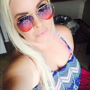 Meet your Posher, Amy