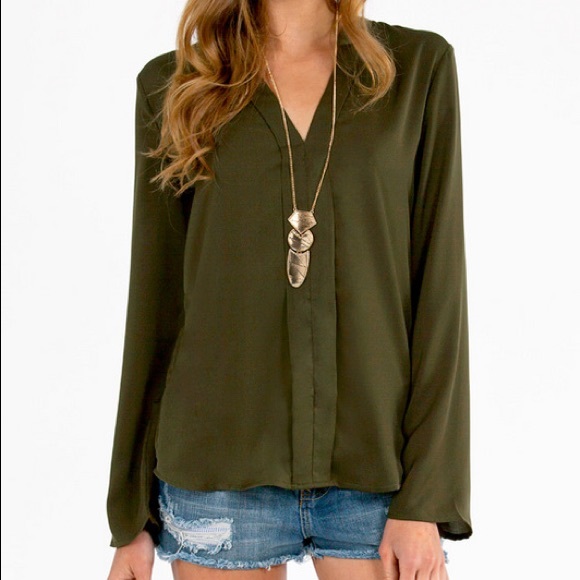 Sherry blouse in olive!