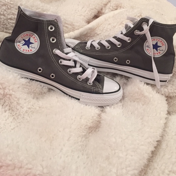 Converse Shoes - Gray high top converse