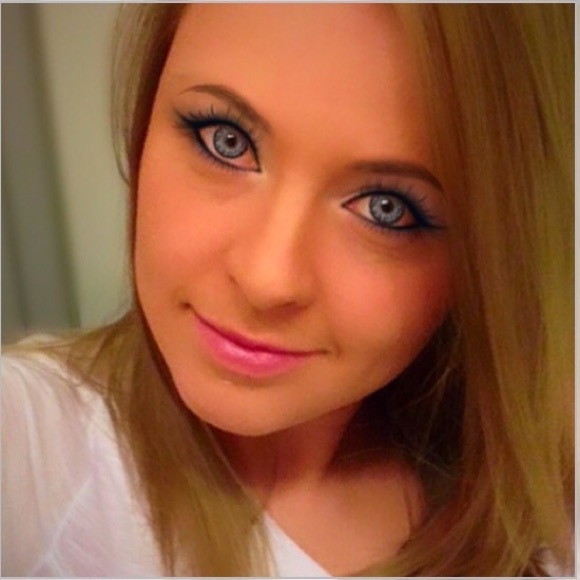 Meet your Posher, Melissa - Picture 5 of 7