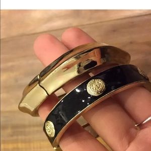 Set of 2 bangle bracelets - gold / black enamel