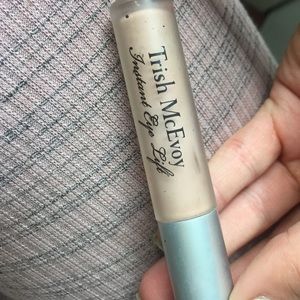 Trish mcevoy instant eye lift