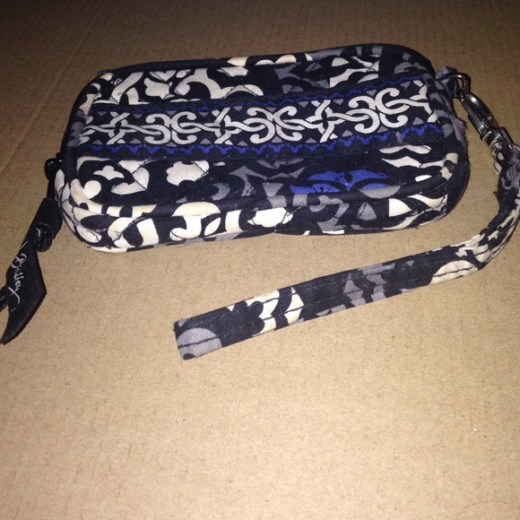 VERA BRADLEY WRISTLET - Picture 2 of 2