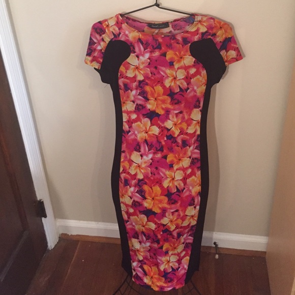 Floral dress. - Picture 1 of 1