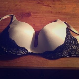 Victoria's Secret bra!!