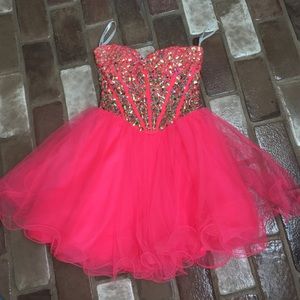 Coral SHERRI HILL dress!!!!