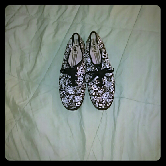 Flower designed keds