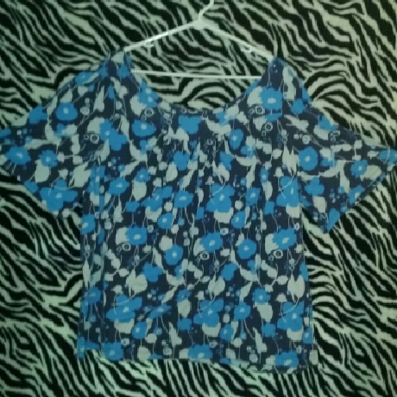Dressy shirt 2x 18/20