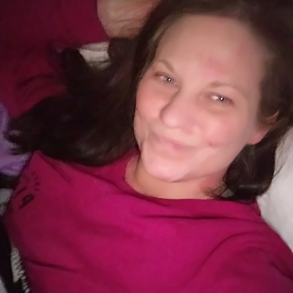 Meet your Posher, Traci - Picture 4 of 5