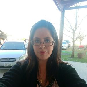 Meet your Posher, Alma