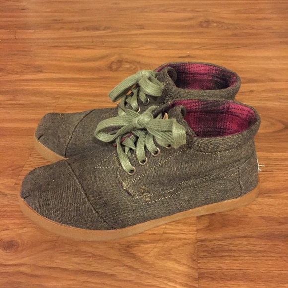TOMS shoes