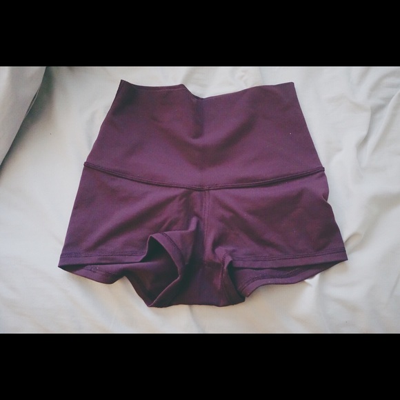 Lululemon Boogie Short- Bordeaux
