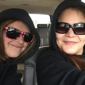 Meet your Posher, Dee