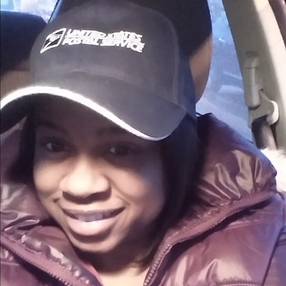 Meet your Posher, Aisha