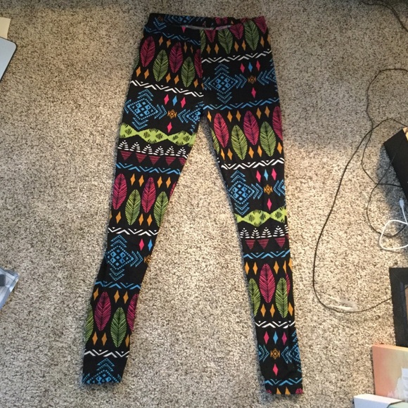 $10 & under sale 🇺🇸 Bright Aztec leggings