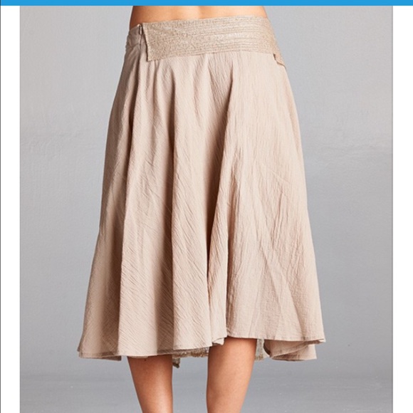 🆒MIDI SKIRT IS THE RAVE NOW!!! - Picture 2 of 2