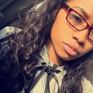 Meet your Posher, Krystal