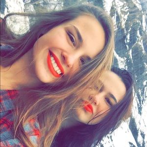 Meet your Posher, Casey