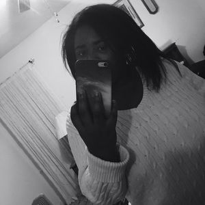 Meet your Posher, Tunisha