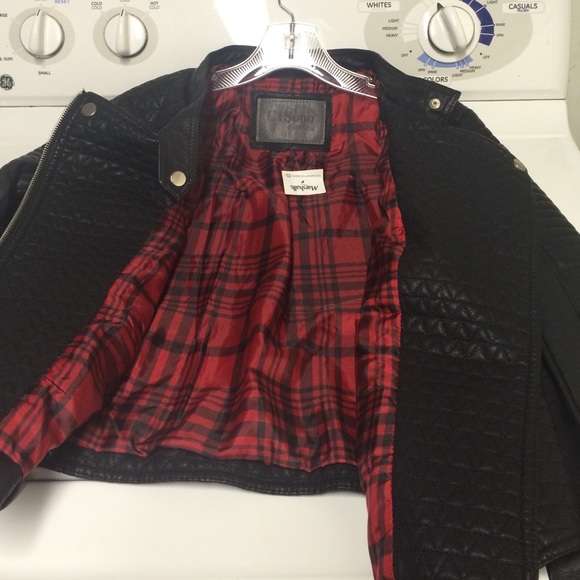 Brand new leather jacket. Never worn - Picture 2 of 4