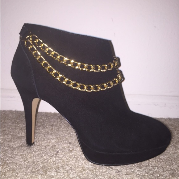 Never been worn Vince Camuto booties with box!