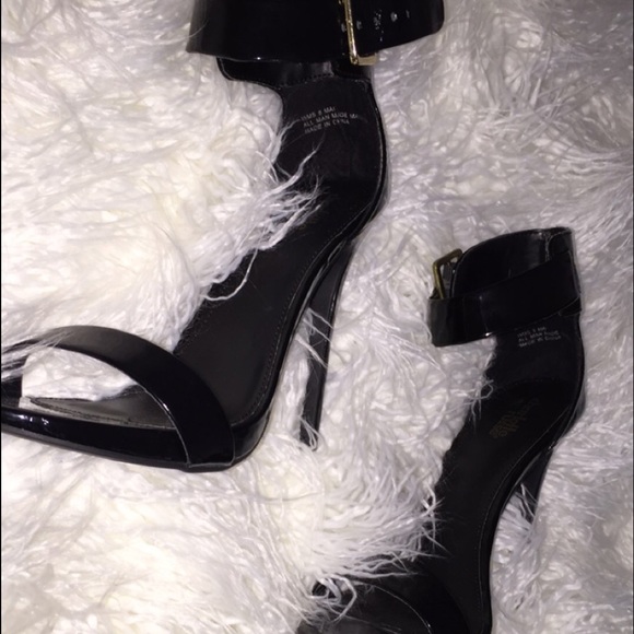 Black scrappy heels