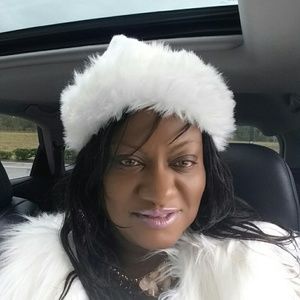 Meet your Posher, Latanya