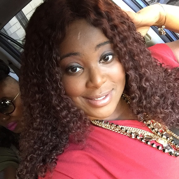 Meet your Posher, Krystle - Picture 2 of 2