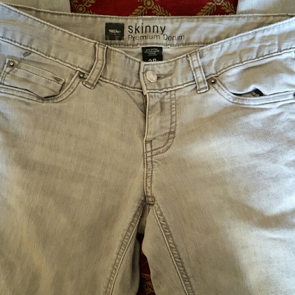 Jeans - Picture 2 of 3