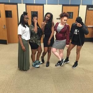 Meet your Posher, Kejzauna