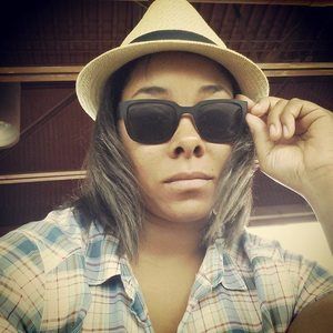 Meet your Posher, April