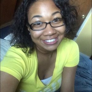 Meet your Posher, Rachel