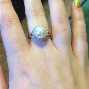 Faux pearl and diamond ring Size 6