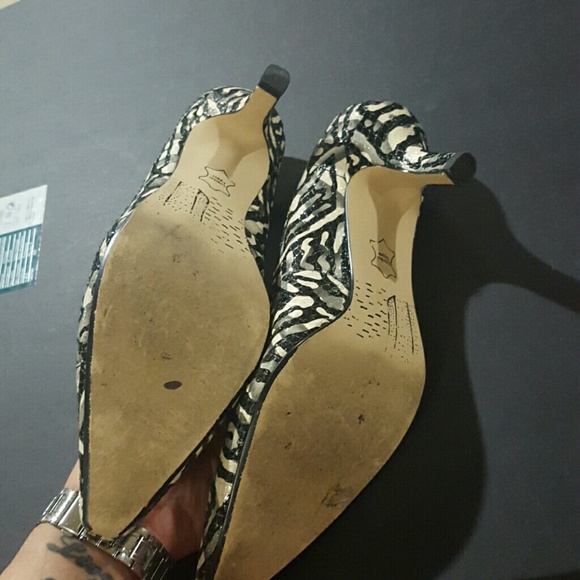 Heels - Picture 2 of 3