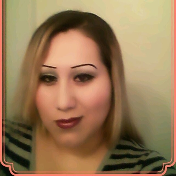 Meet your Posher, Lupe - Picture 1 of 1