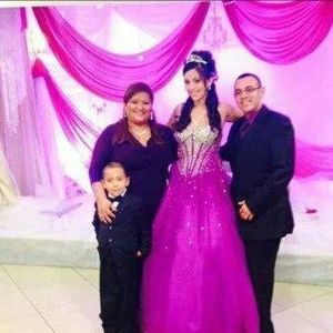 Meet your Posher, Claudia