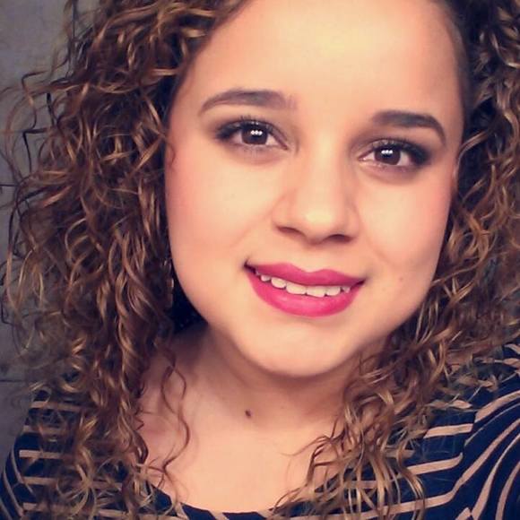 Meet your Posher, Daniela - Picture 1 of 1